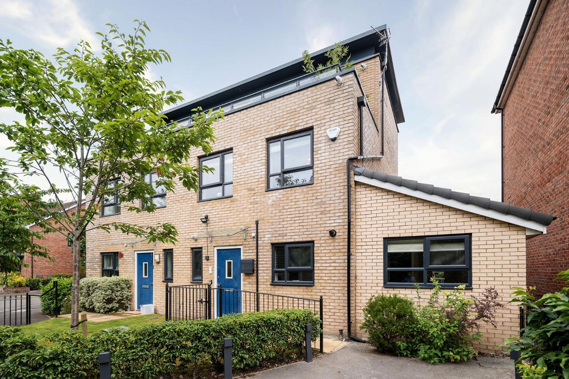Riverside Villas Manchester Exterior photo